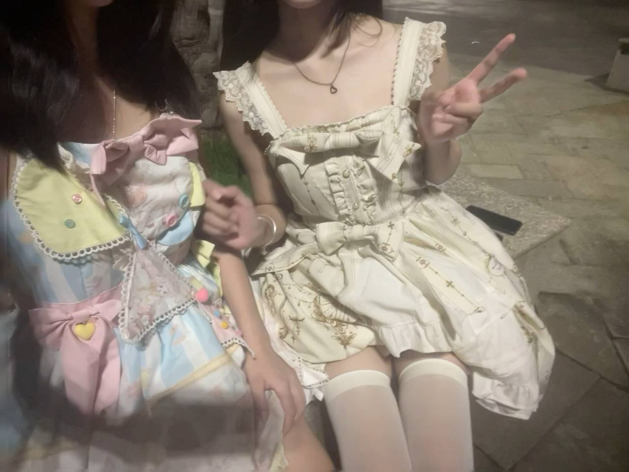 广东 湛江 18岁 160cm 88 A杯 学生 初下海少女 可爱型 抽烟纹身:无 SM:否 无套:可 口交:可 过夜:可 同居:否 可飞:本省内 价格:10 特点:初下海少女 可爱型