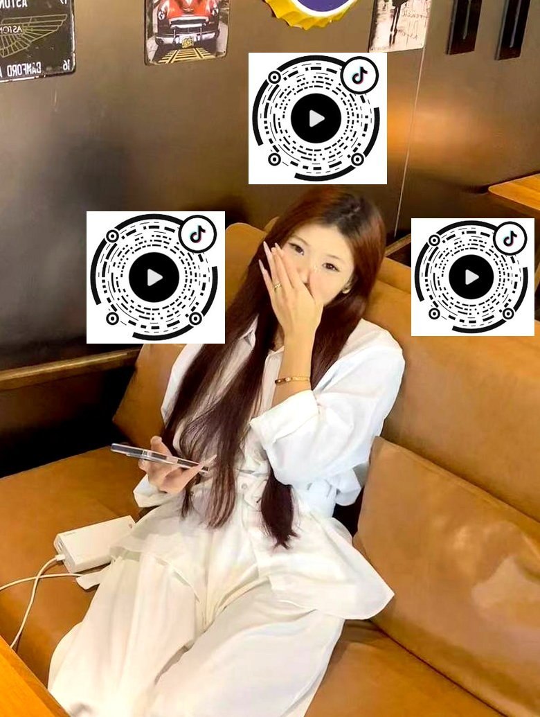 海南 万宁 21岁 161cm 85 B杯 无 清纯甜美。娇喘浪叫。温柔体贴型。可在安静内敛和活泼可爱中切换,脾气很好情绪稳定。骚跨狂摇,乳头挺立。 抽烟纹身:可抽烟 有纹身 SM:否 无套:否 口交:否 过夜:看情况 同居:否 可飞:不能 价格:3-4.5 特点:清纯甜美。娇喘浪叫。温柔体贴型。可在安静内敛和活泼可爱中切换,脾气很好情绪稳定。骚跨狂摇,乳头挺立。