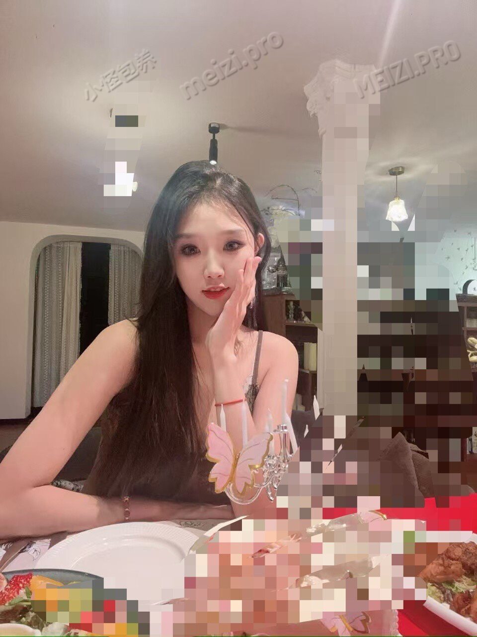 行李箱还敞着的夜里