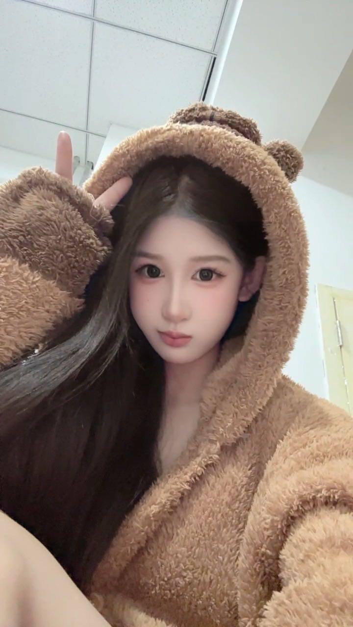 山东 济南 07岁 163cm 96 B杯 学生 听话懂事,可爱很乖巧 抽烟纹身:无抽烟有纹身 SM:是 无套:可 口交:可 过夜:可 同居:可 可飞:可以 价格:13 特点:听话懂事,可爱很乖巧
