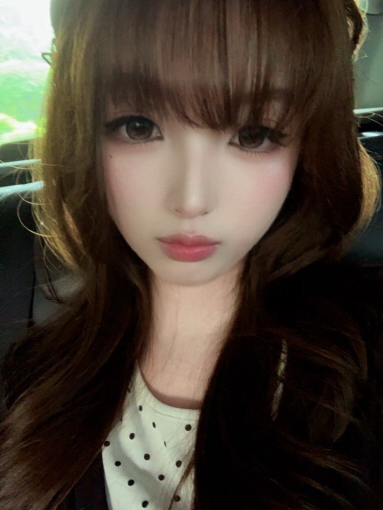 广东 东莞 20岁 168cm 120 C杯 学生 听话好说话 抽烟纹身:无 SM:否 无套:可 口交:可 过夜:可 同居:否 可飞:可,福建广西这些 价格:25 特点:听话好说话