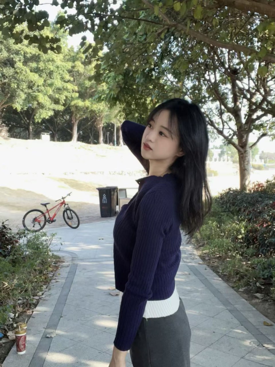 广东 广州 27岁 165cm 103 C杯 工作 抽烟纹身:无 SM:否 无套:可 口交:可 过夜:可 同居:否 可飞:否 价格:15
