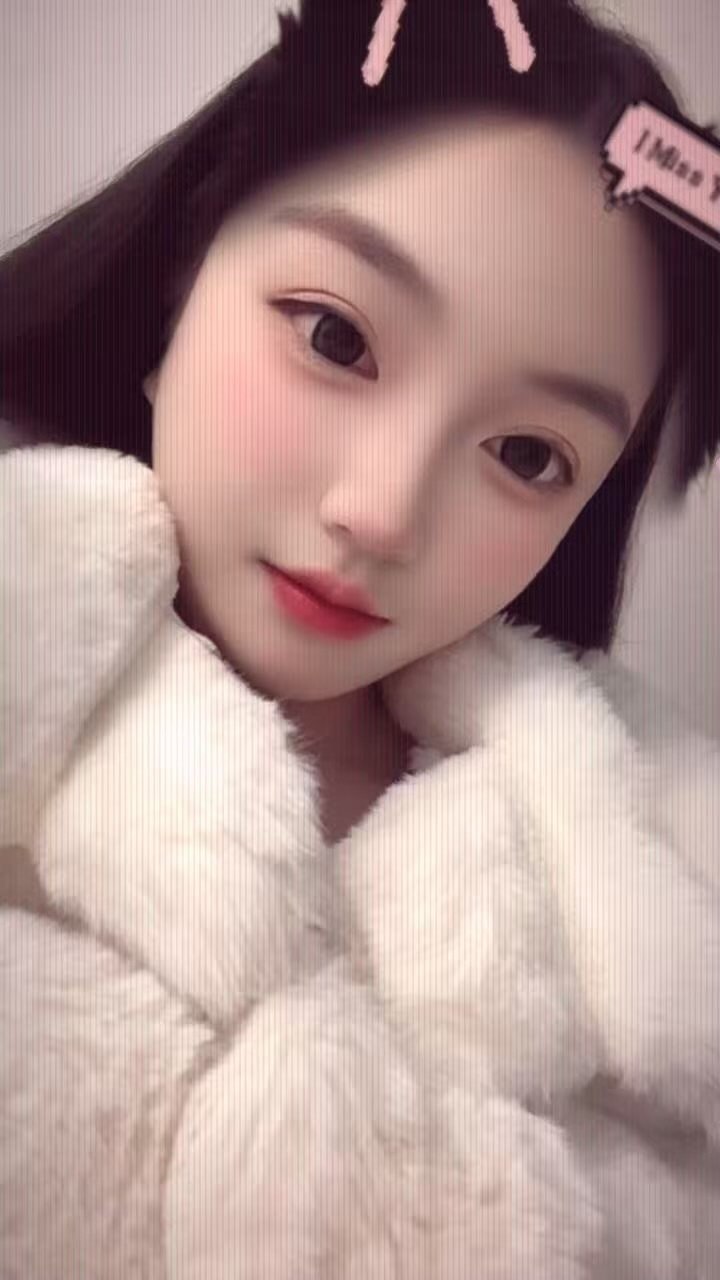 广东 东莞 18岁 165cm 115 B杯 没有 身材丰满 体质敏感 紧 润 抽烟纹身:无 SM:否 无套:否 口交:可 过夜:可 同居:可 可飞:不能(仅限东莞) 价格:10 特点:身材丰满 体质敏感 紧 润