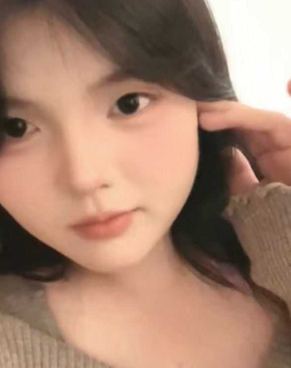 陕西 西安 18岁 165.5cm 138 E杯 学生 可口,可内,可无t,可SM,大E胸,骚跨狂摇,呻吟声绝了,会给你满满情绪价值 抽烟纹身:无 SM:是 无套:可 口交:可 过夜:可 同居:否 可飞:不能 价格:2 特点:可口,可内,可无t,可SM,大E胸,骚跨狂摇,呻吟声绝了,会给你满满情绪价值