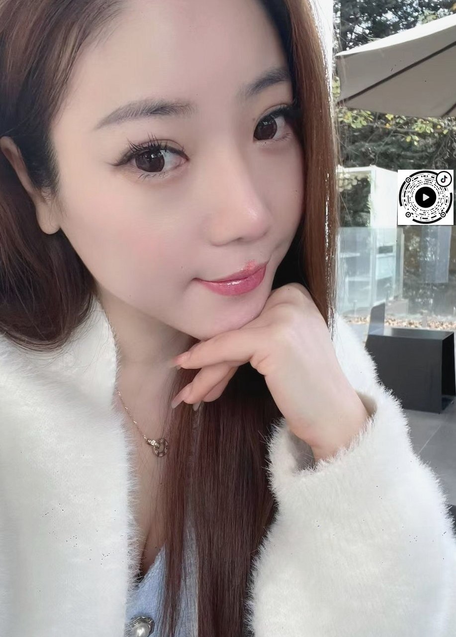 云南 西双版纳 30岁 168cm 132 C杯 无业 圈子小,事少,私生活干净,不是很过分的要求都可以接受,多姿势,不死鱼,骚的飞起 抽烟纹身:有纹身 SM:是 无套:可 口交:可 过夜:可 同居:可 可飞:可 价格:10 特点:圈子小,事少,私生活干净,不是很过分的要求都可以接受,多姿势,不死鱼,骚的飞起