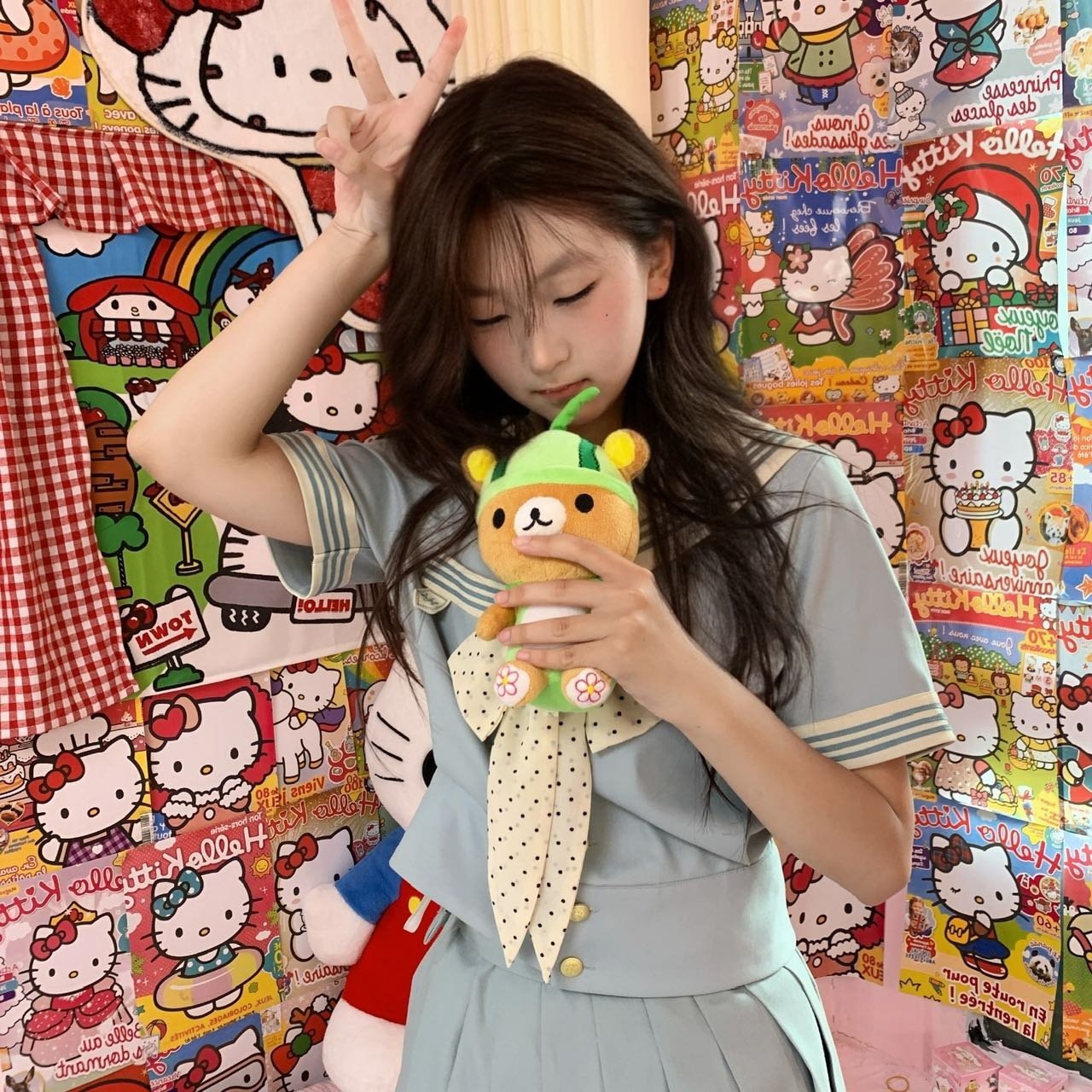 山东 临沂 18岁 165cm 85 B杯 学生 甜美 Lolita 叫声好听 三点粉 水多 抽烟纹身:无 SM:否 无套:否 口交:可 过夜:可 同居:可 可飞:可 价格:15 特点:甜美 Lolita 叫声好听 三点粉 水多