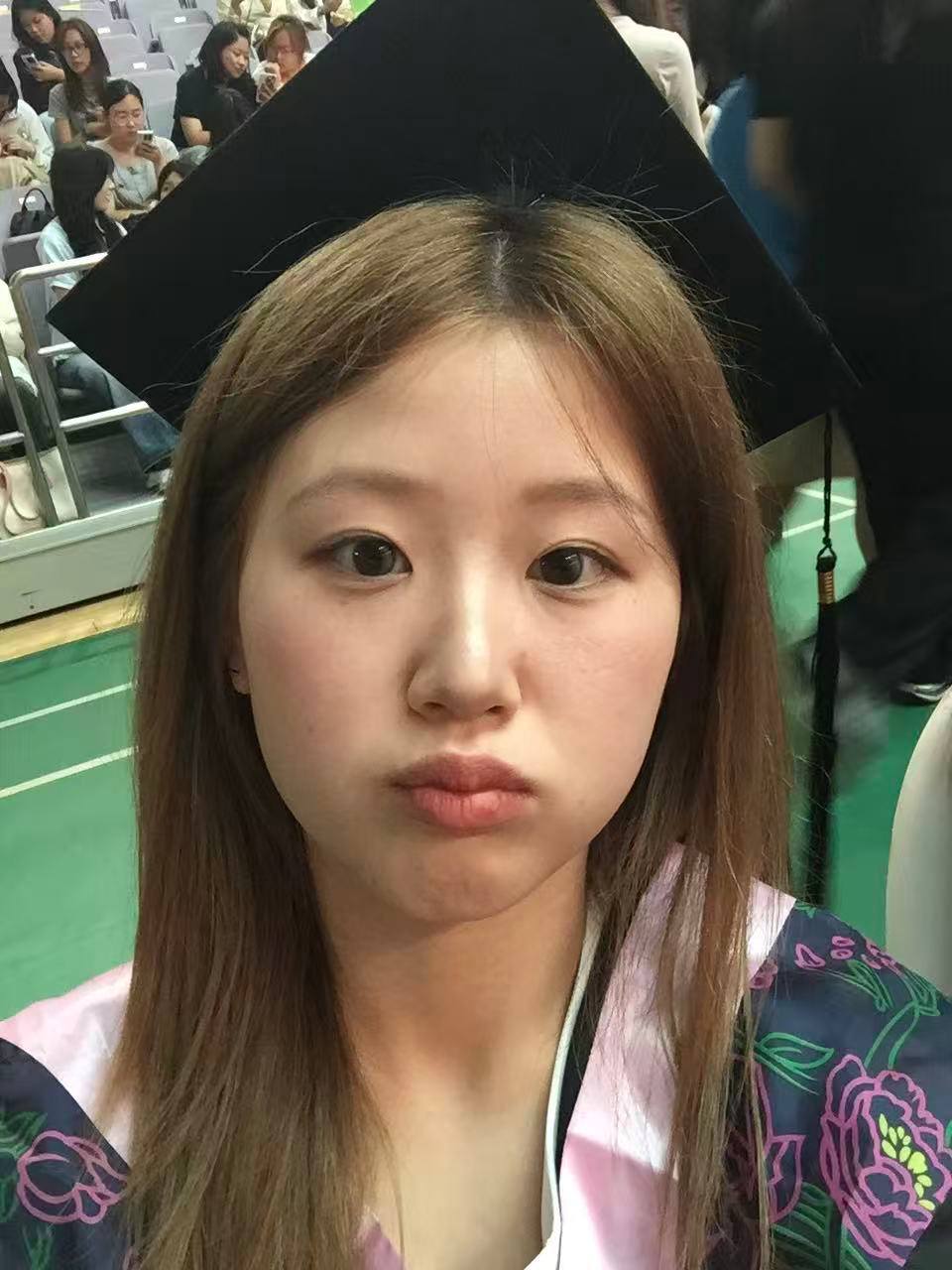 山东 青岛 22岁 160cm 115 C杯 学生 长得还行,会唱歌,弹钢琴,会哄人爱撒娇 抽烟纹身:无 SM:是 无套:否 口交:否 过夜:可 同居:否 可飞:可 价格:10 特点:长得还行,会唱歌,弹钢琴,会哄人爱撒娇