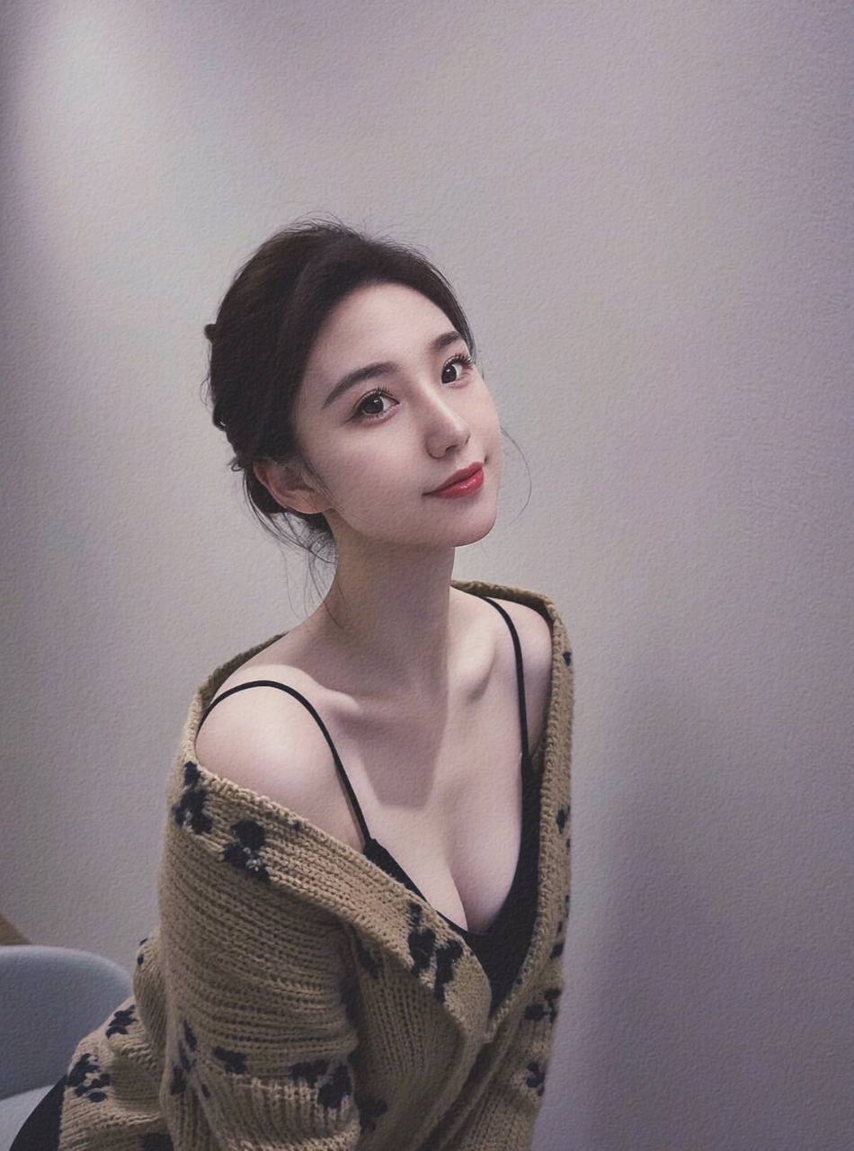 陕西 西安 03岁 170cm 95 C杯 老师 情绪价值拉满 SM:否 无套:可 口交:可 过夜:可 同居:否 可飞:能 价格:12 特点:情绪价值拉满