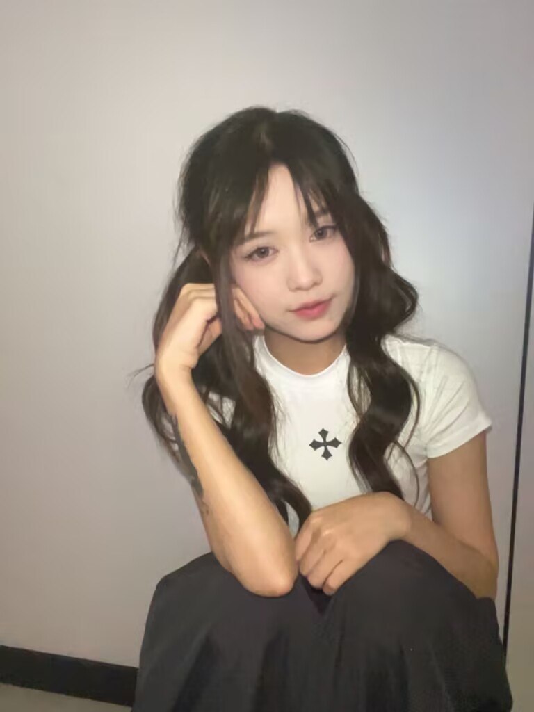 安徽 宣城 广德 23岁 161cm 86 A杯 抽烟纹身:有纹身 SM:否 无套:可 口交:可 过夜:可 同居:考虑 可飞:可 价格:15-20