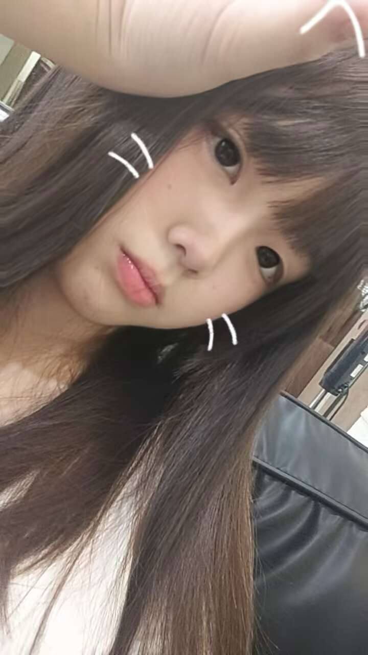 湖南 岳阳/长沙 18岁 155cm 42 C杯 学生 会跳舞柔韧性还可以,会打游戏可以陪你解闷,年纪很小,又紧又嫩C起来很舒服,包裹感强,素颜底子好,体贴懂事 抽烟纹身:无 SM:否 无套:可 口交:可 过夜:可 同居:否 可飞:否 价格:3 特点:会跳舞柔韧性还可以,会打游戏可以陪你解闷,年纪很小,又紧又嫩C起来很舒服,包裹感强,素颜底子好,体贴懂事