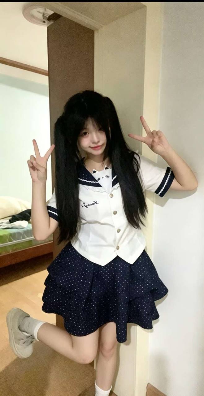 贵州 贵阳 18岁 160cm 90 B杯 上班 乖 抽烟纹身:无 SM:否 无套:否 口交:可 过夜:可 同居:可 可飞:省内可 价格:10 特点:乖