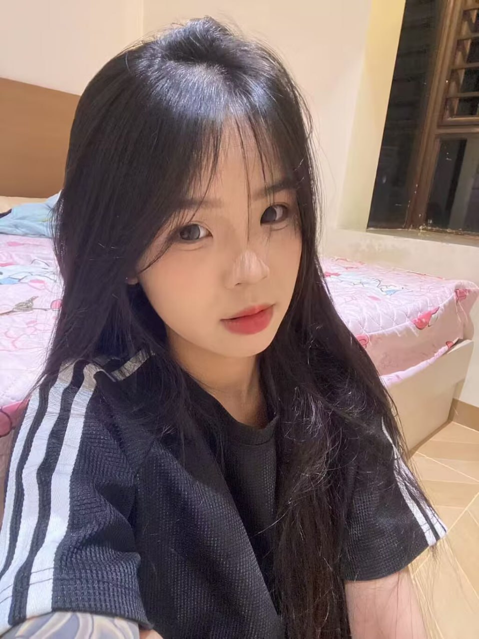 广东 汕尾 19岁 160cm 80 A杯 服装 可爱 乖巧懂事 SM:否 无套:可 口交:否 过夜:可 可飞:否 价格:3 特点:可爱 乖巧懂事