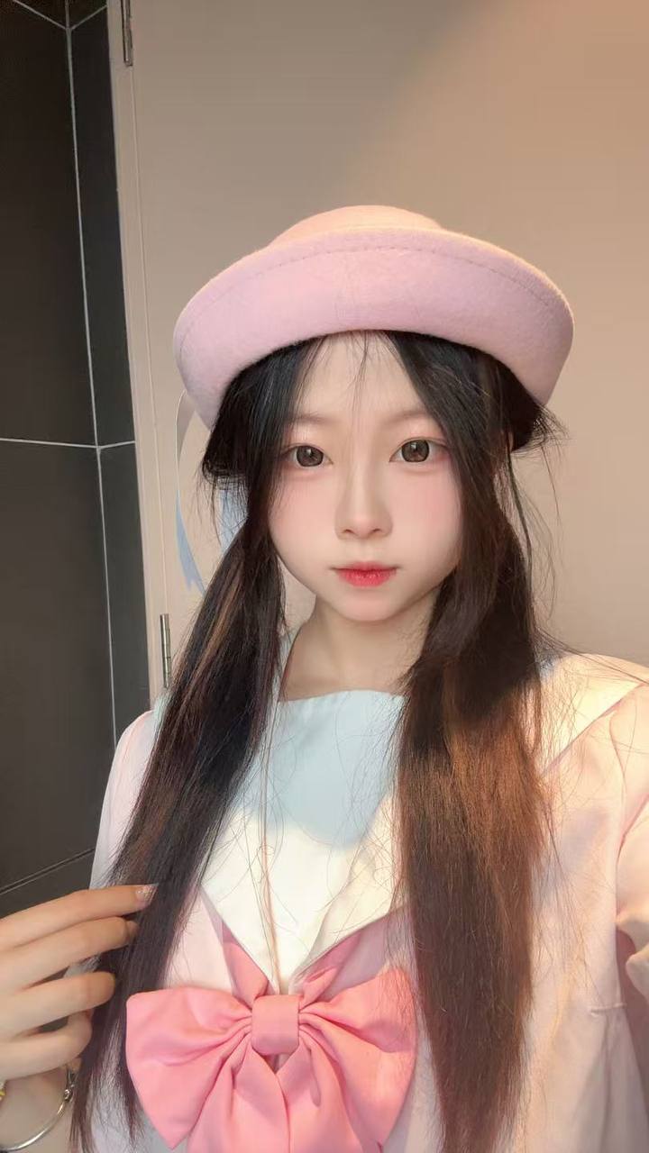 江西 赣州 19岁 158cm 83 B杯 学生 听话可爱声音甜萝莉冷白皮三点粉 抽烟纹身:无 SM:是 无套:可 口交:可 过夜:可 同居:可 可飞:可以 价格:15 特点:听话可爱声音甜萝莉冷白皮三点粉
