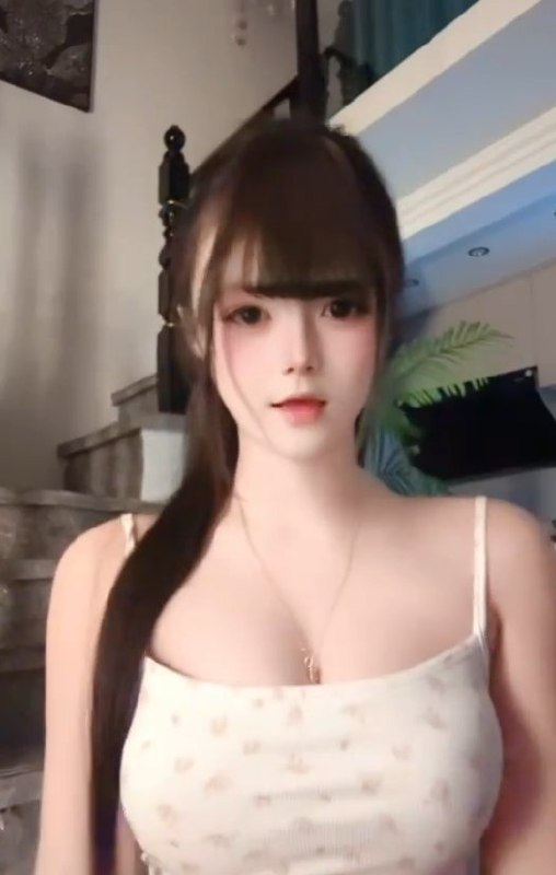 云南 西双版纳 18岁 160cm 100 B杯 无 年轻,紧嫩,可情趣服饰,接受度高,能配合,缺钱第一次找,欢迎老板来开发更多姿势 抽烟纹身:不抽烟有纹身 SM:是 无套:可 口交:可 过夜:可 同居:否 可飞:可 价格:6 特点:年轻,紧嫩,可情趣服饰,接受度高,能配合,缺钱第一次找,欢迎老板来开发更多姿势