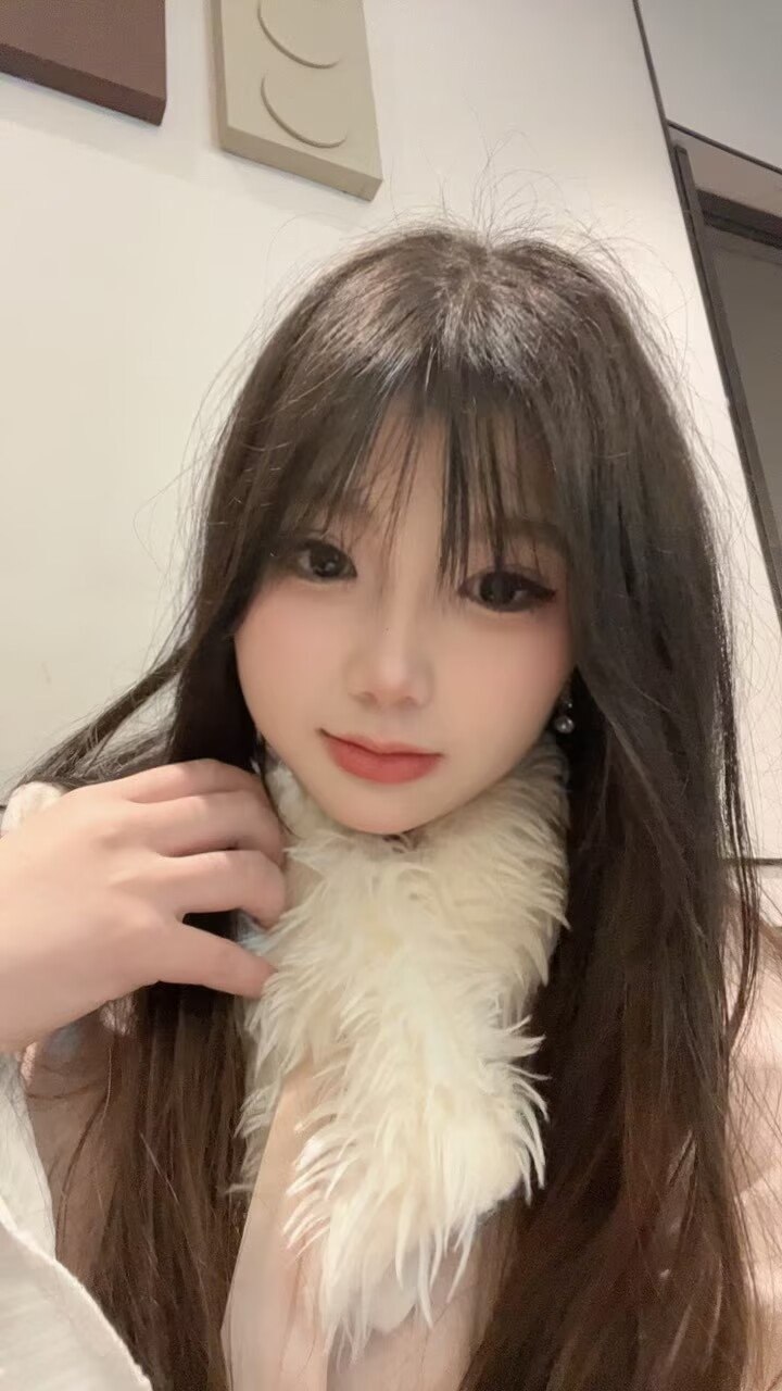 湖南 邵阳 19岁 160cm 104 B杯 抽烟纹身:无 无套:可 口交:可 过夜:可 同居:可 可飞:可 价格:10