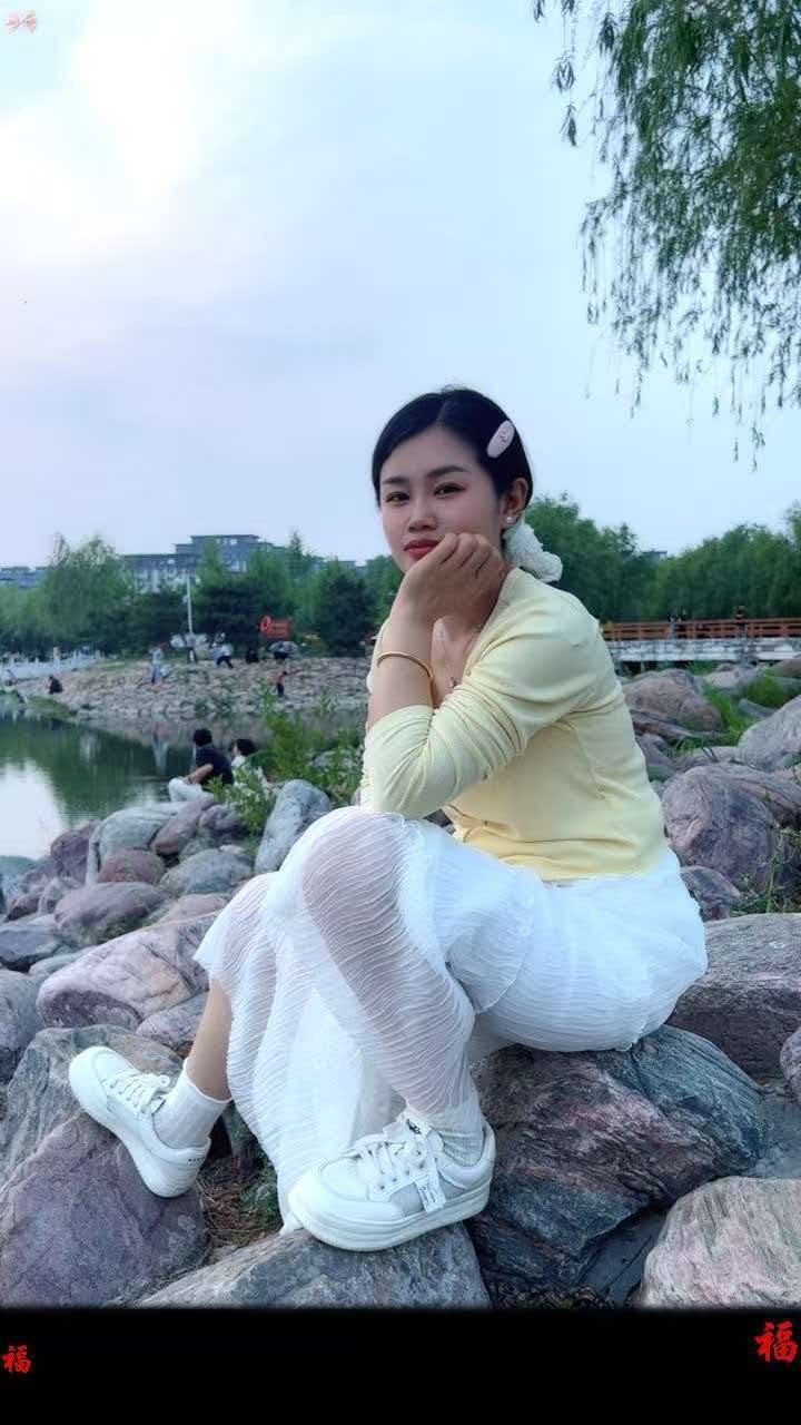 河南 周口 36岁 160cm 92 B杯 自由职业 熟透了 少妇 有女人味 会配合 抽烟纹身:无 SM:否 无套:可 口交:可 过夜:否 同居:否 可飞:不 价格:2 特点:熟透了 少妇 有女人味 会配合