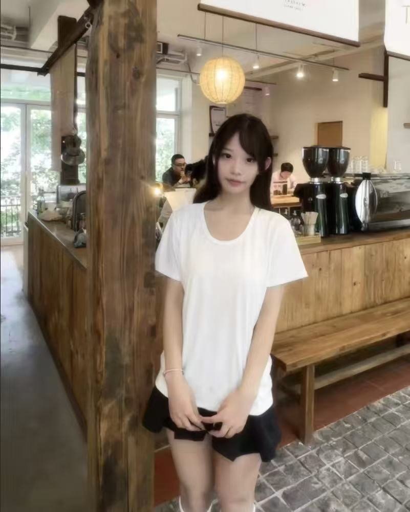 江苏 南京 20岁 165cm 96 B杯 学生 舌钉和舌尖钉 m属性 身材好,想做爸爸的小母狗,肛塞 肛门插入颜射 剃毛 模拟强奸口暴(射嘴里) 耳光吞精 鞭打 角色扮演捆绑舔阴/肛 滴蜡强制自慰 窒息 情趣玩具控制高潮 语言侮辱潮吹失禁 项圈脚铐 户外玩弄 抽烟纹身:无 SM:是 无套:可 口交:可 过夜:可 同居:否 可飞:可 价格:90 特点:舌钉和舌尖钉 m属性 身材好,想做爸爸的小母狗,肛塞 肛门插入颜射 剃毛 模拟强奸口暴(射嘴里) 耳光吞精 鞭打 角色扮演捆绑舔阴/肛 滴蜡强制自慰 窒息 情趣玩具控制高潮 语言侮辱潮吹失禁 项圈脚铐 户外玩弄