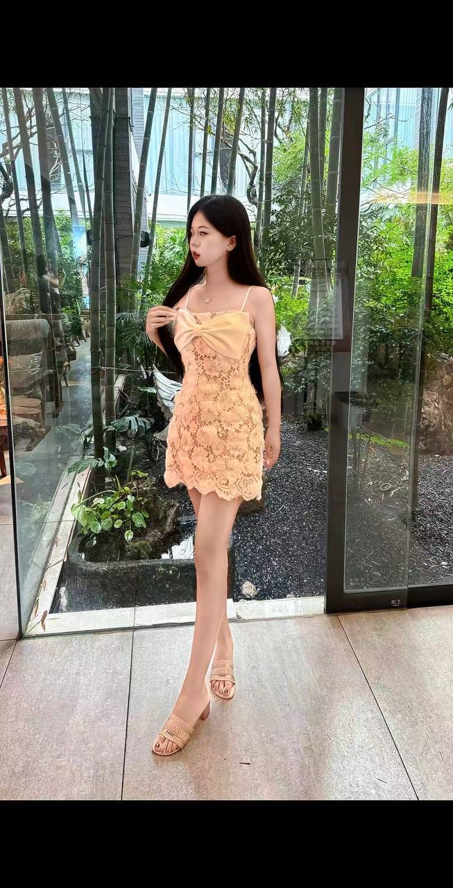 云南 昆明 18岁 165cm 55 C杯 学生 温柔 听话 事少 抽烟纹身:无 SM:轻微 无套:否 口交:可 过夜:可 同居:否 可飞:否 价格:4 特点:温柔 听话 事少