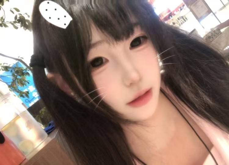 广东 珠海 18岁 153cm 88 B杯 待业 性格好 情绪稳定 不事多 好沟通 抽烟纹身:无 SM:否 无套:看情况 口交:可 过夜:可 同居:否 可飞:只要本科 价格:7 特点:性格好 情绪稳定 不事多 好沟通