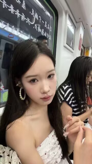 福建 厦门 22岁 161cm 90 前台 抽烟纹身:无 SM:否 无套:否 口交:可 过夜:可 同居:看相处情况 可飞:不建议 价格:10