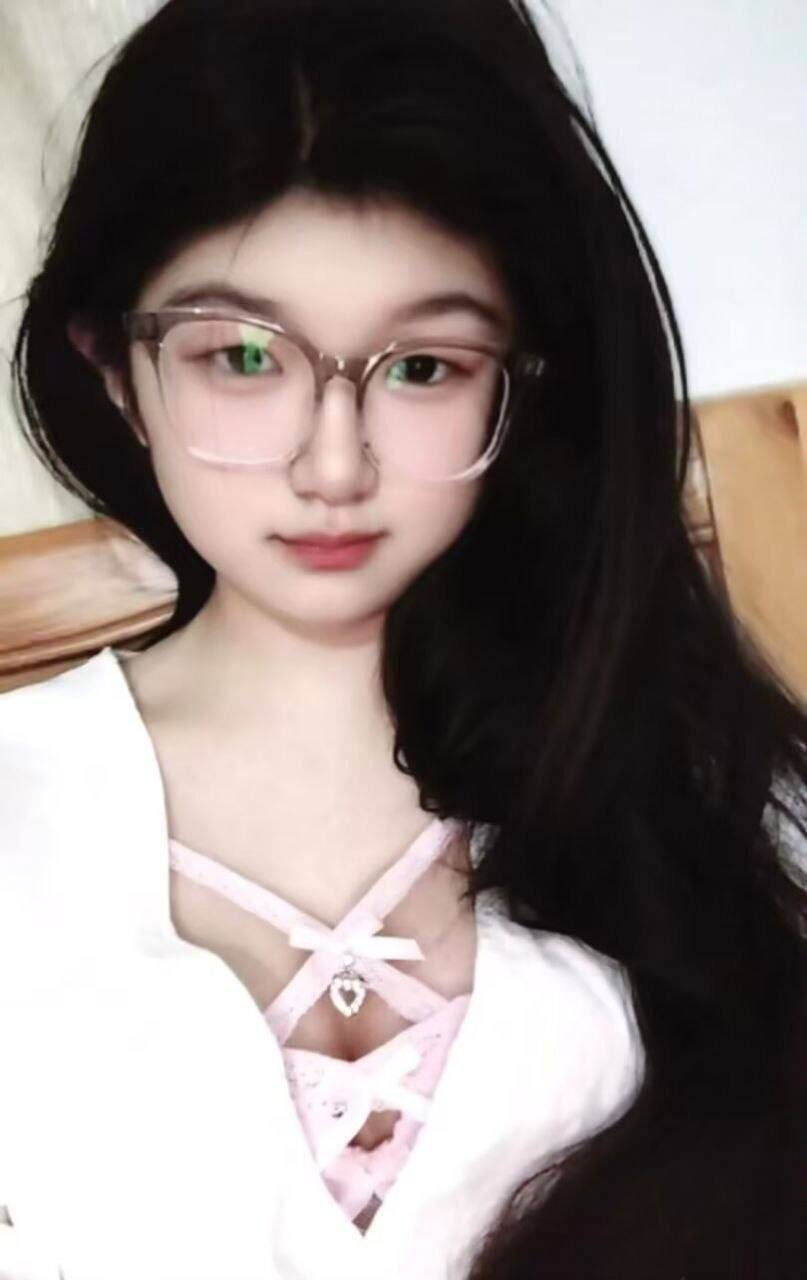 山东 济南 19岁 175cm 120 C杯 学生 颜值还行,本人不丑。敏感体质,胸大身材好皮肤嫩,反差骚母狗,温柔体贴,活好,声音好听会喘 抽烟纹身:无 SM:是 无套:可 口交:可 过夜:可 同居:可 可飞:可 呆5天左右 价格:4 特点:颜值还行,本人不丑。敏感体质,胸大身材好皮肤嫩,反差骚母狗,温柔体贴,活好,声音好听会喘