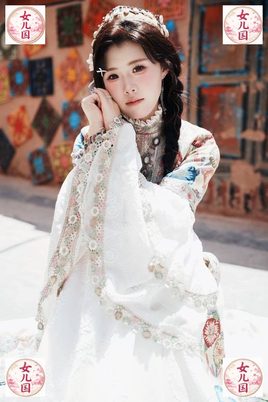 江苏 常熟 18岁 163cm 95 B杯 后厨配菜 爱说话 反差 抽烟纹身:有纹身 SM:是 无套:否 口交:可 过夜:可 同居:否 可飞:可 价格:16 特点:爱说话 反差