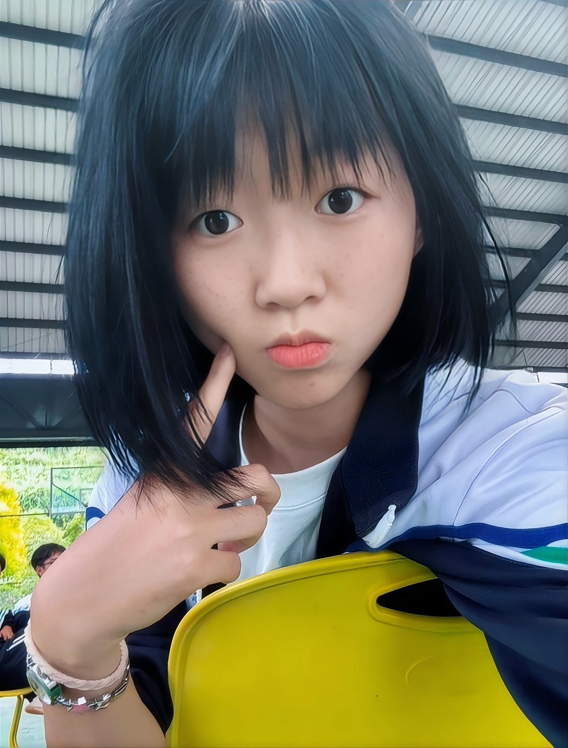 四川 雅安 18岁 162cm 92 B杯 学生 本人比照片好看,身材好,乖巧懂事,温柔可爱。初次。 抽烟纹身:无 SM:否 无套:否 口交:可 过夜:否 同居:否 可飞:否 价格:1 特点:本人比照片好看,身材好,乖巧懂事,温柔可爱。初次。