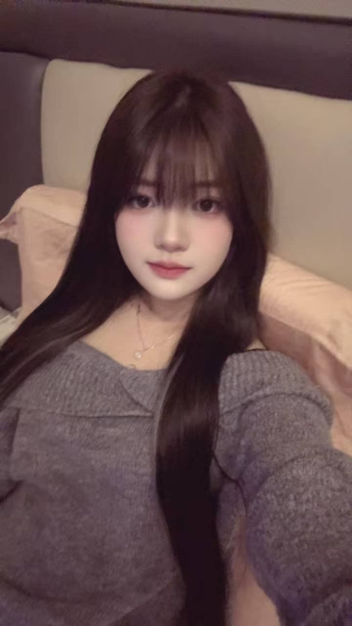 广东 深圳 20岁 173cm 54 B杯 文员 抽烟纹身:无纹身 SM:否 无套:否 口交:可 过夜:可 同居:可 可飞:可 价格:8