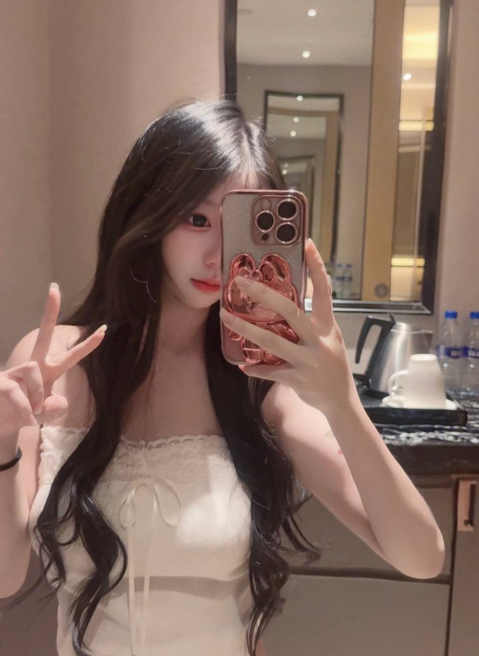 江西 南昌 18岁 157cm 78 C杯 性格好,清纯甜美,女友感好,有边界感,会撒娇,会唱歌,打台球,身材比例好,前凸后翘,胸大,白虎,水多,敏感,白,嫩,紧,声音超级好听,有点小反差 SM:是 无套:可 口交:可 过夜:可 可飞:可 价格:7.5 特点:性格好,清纯甜美,女友感好,有边界感,会撒娇,会唱歌,打台球,身材比例好,前凸后翘,胸大,白虎,水多,敏感,白,嫩,紧,声音超级好听,有点小反差
