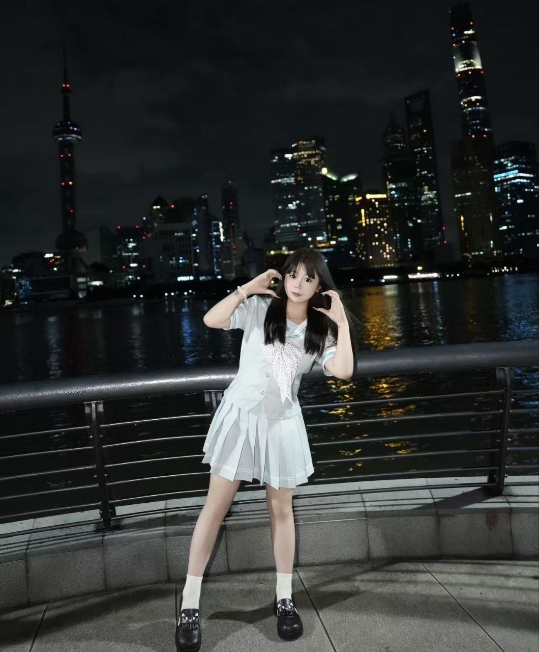 广东 东莞 18岁 162cm 105 C杯 前台 听话,乖巧 抽烟纹身:有纹身 SM:否 无套:可 口交:否 过夜:可 可飞:否 价格:2.5-5 特点:听话,乖巧