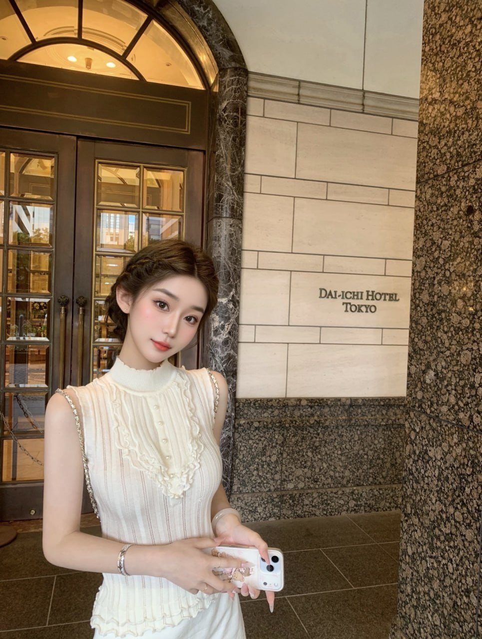 广东 深圳/广州/香港 22岁 172cm 102 D杯 留学生 胸大纯天然,屁股翘,热爱运动身材很好,英国留学生,英文无障碍沟通,性格活泼。乖巧贴心温柔,情商高不是无脑花瓶,反差,sm接受度很高,可肛懂配合,情绪价值高 SM:是 无套:可 口交:可 过夜:可 同居:可 可飞:可 提前协商 有通行证可接港澳 价格:42 特点:胸大纯天然,屁股翘,热爱运动身材很好,英国留学生,英文无障碍沟通,性格活泼。乖巧贴心温柔,情商高不是无脑花瓶,反差,sm接受度很高,可肛懂配合,情绪价值高