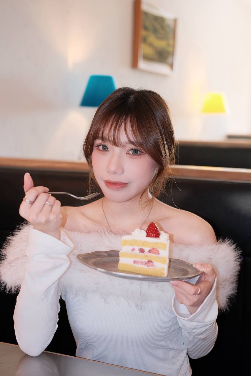 香港 香港 21岁 165cm 45 B杯 刚毕业 口技,女上吧 SM:否 无套:可 口交:可 过夜:可 可飞:可 价格:30 特点:口技,女上吧