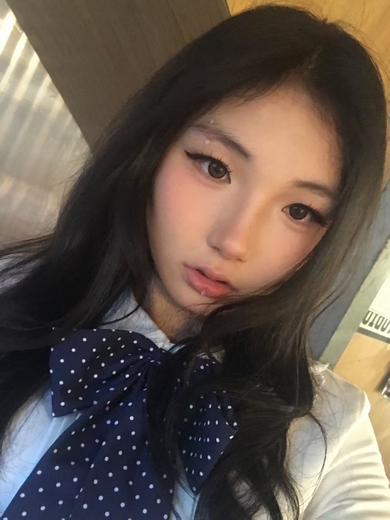 湖南 益阳 18岁 160cm 104 B杯 学生 有舌钉比较听话 可口可无套 可内 身材比例好 性格开朗 乖巧懂事 不多事 懂得给情绪价值 抽烟纹身:无 SM:否 无套:可 口交:可 过夜:否 同居:否 可飞:否 价格:2.5 特点:有舌钉比较听话 可口可无套 可内 身材比例好 性格开朗 乖巧懂事 不多事 懂得给情绪价值