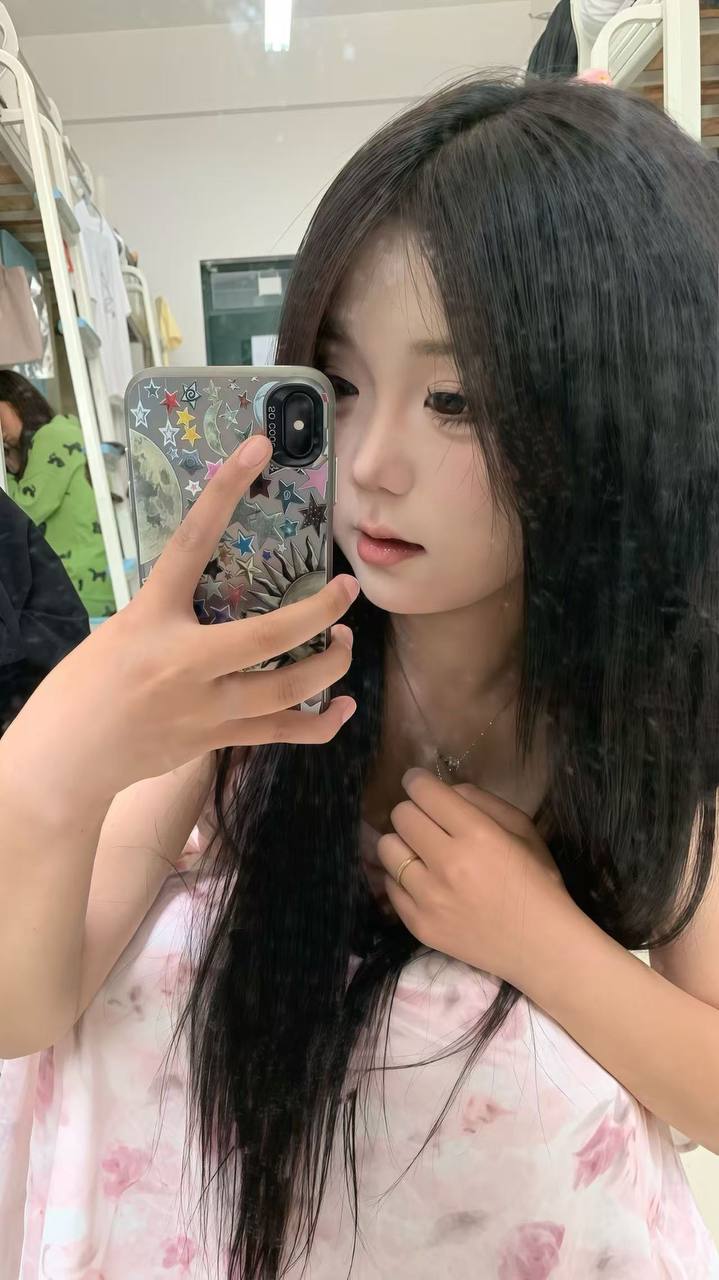 湖南 株洲 18岁 168cm 110 B杯 学生 性格好 SM:是 无套:可 口交:可 过夜:可 同居:可 可飞:可 湖南省内 价格:15 特点:性格好