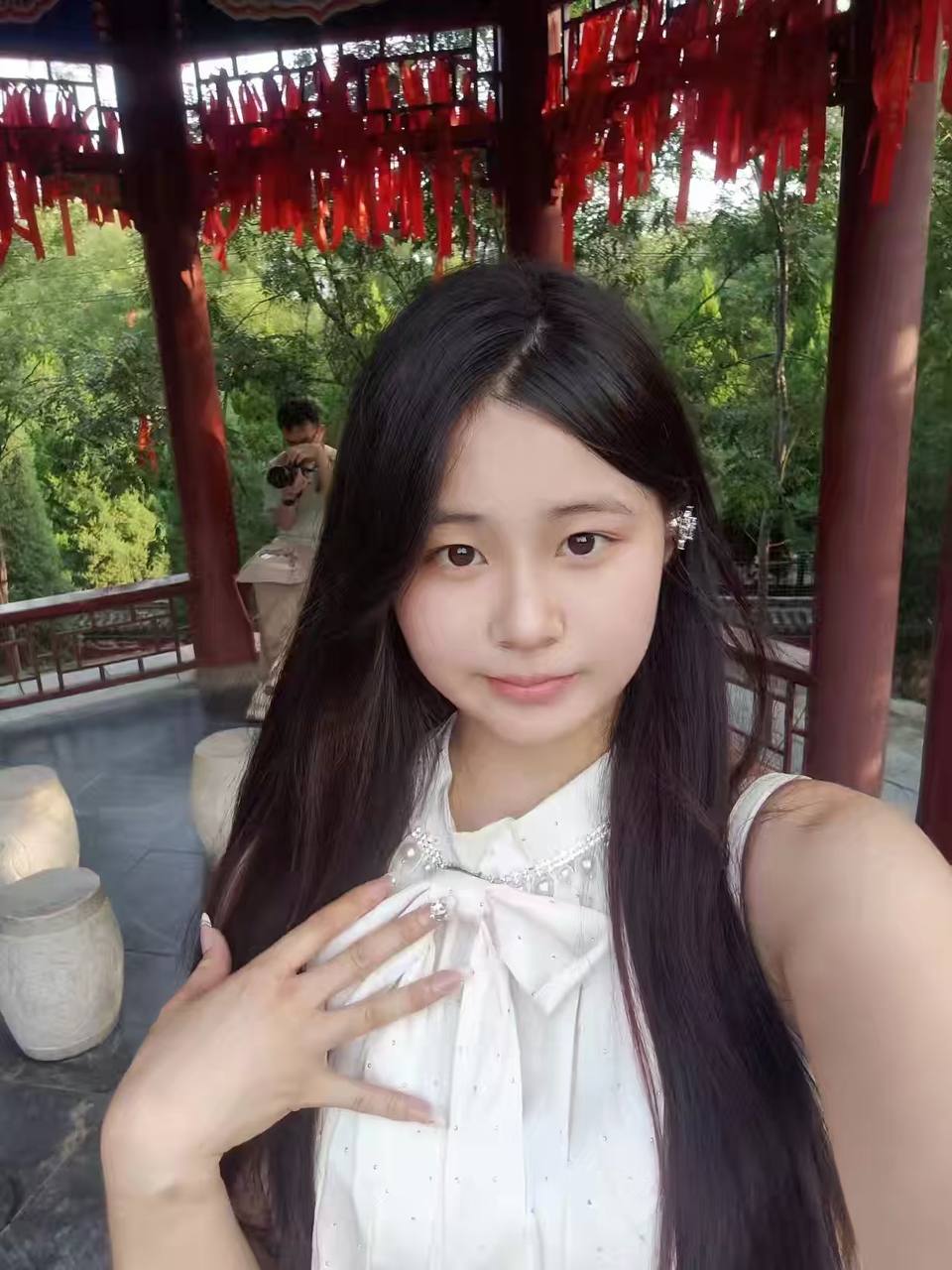 陕西 西安 19岁 165cm 107 B杯 会计 脾气好 bbw 水多多 SM:轻微 无套:可 口交:可 过夜:可 可飞:否 价格:4 特点:脾气好 bbw 水多多