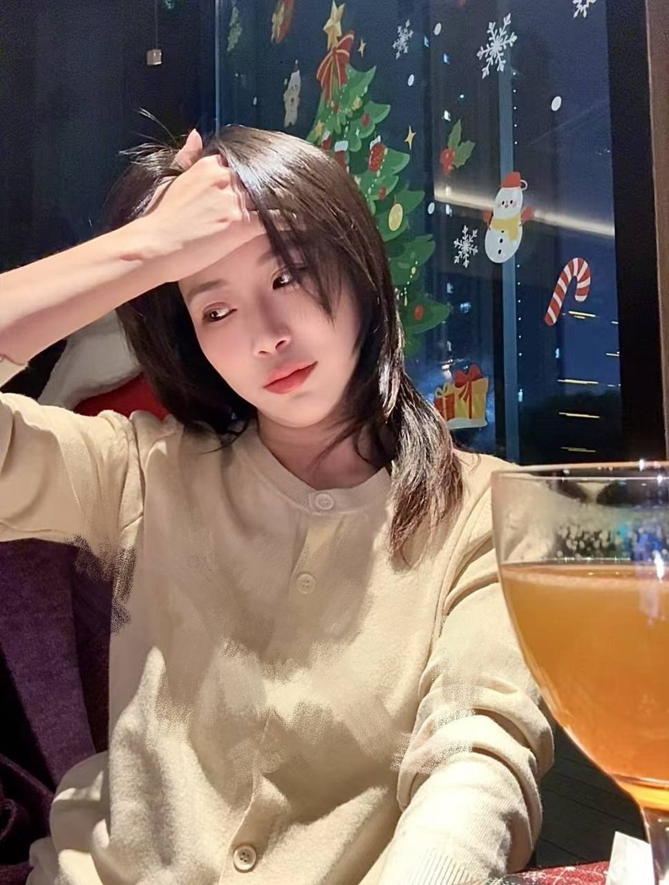 江西 南昌 28岁 162cm 49 B杯 工作 大姐姐的气质 事少 成熟稳重 情绪稳定 SM:否 无套:可 口交:可 过夜:可 同居:可 可飞:可 价格:7 特点:大姐姐的气质 事少 成熟稳重 情绪稳定
