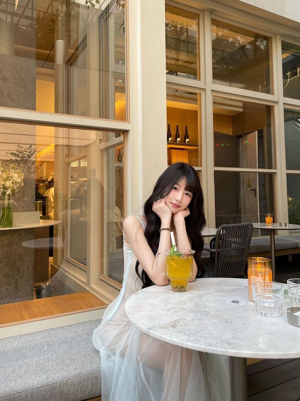 江苏 南京 20岁 168cm 90 C杯 学生 新人学生本人比照片好看无整女友感 抽烟纹身:无 SM:否 无套:可 口交:可 过夜:可 同居:可 可飞:可 价格:23 特点:新人学生本人比照片好看无整女友感