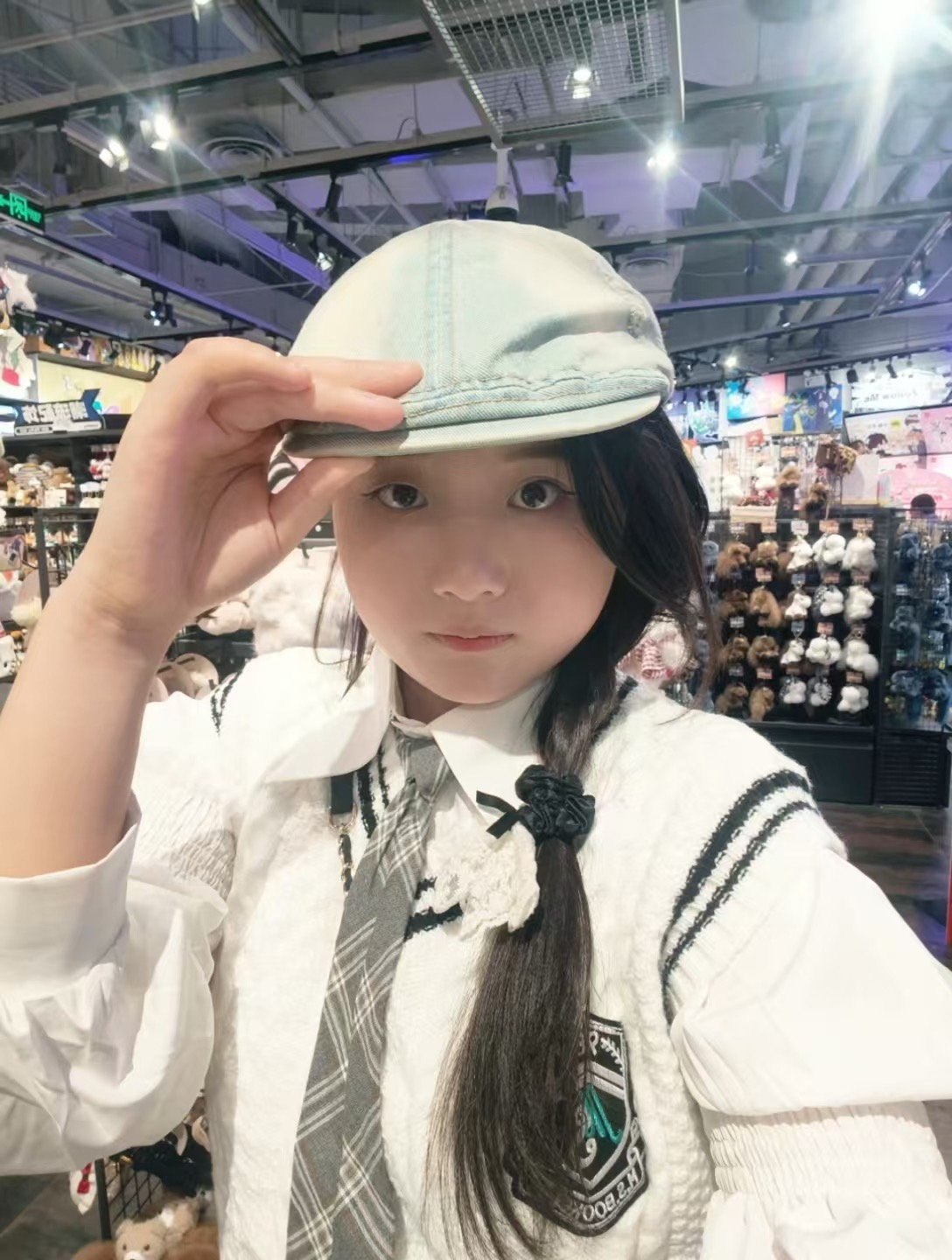 浙江 杭州 21岁 167cm 120 C杯 幼师 会琵琶,酒量好 抽烟纹身:无 SM:否 无套:可 口交:可 过夜:可 同居:可 可飞:否 价格:15-20 特点:会琵琶,酒量好