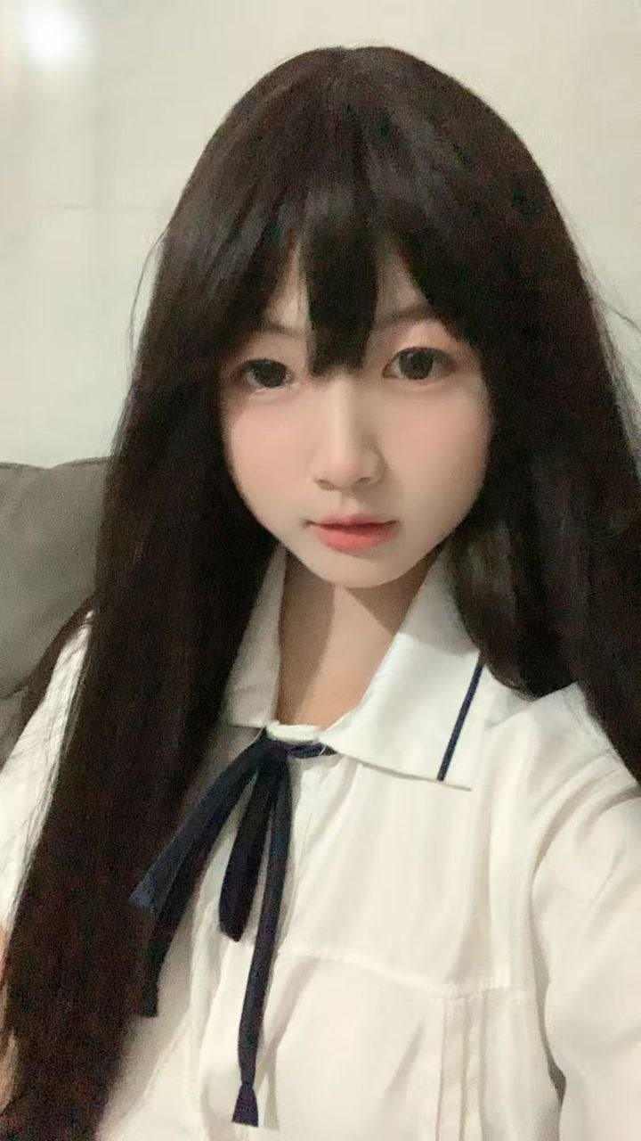 四川 成都 18岁 161cm 100 B杯 学生 听话 性价比 白小纯 土纯 抽烟纹身:无 SM:是 无套:可 口交:可 过夜:可 同居:可 可飞:可 外省港澳出国 价格:20 特点:听话 性价比 白小纯 土纯