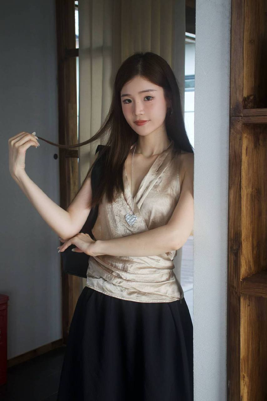 湖南 常德 29岁 163cm 90 B杯 待业 活好,人妻。水多 会很多姿势,性瘾大 SM:是 无套:可 口交:可 过夜:否 同居:否 可飞:否 价格:2 特点:活好,人妻。水多 会很多姿势,性瘾大