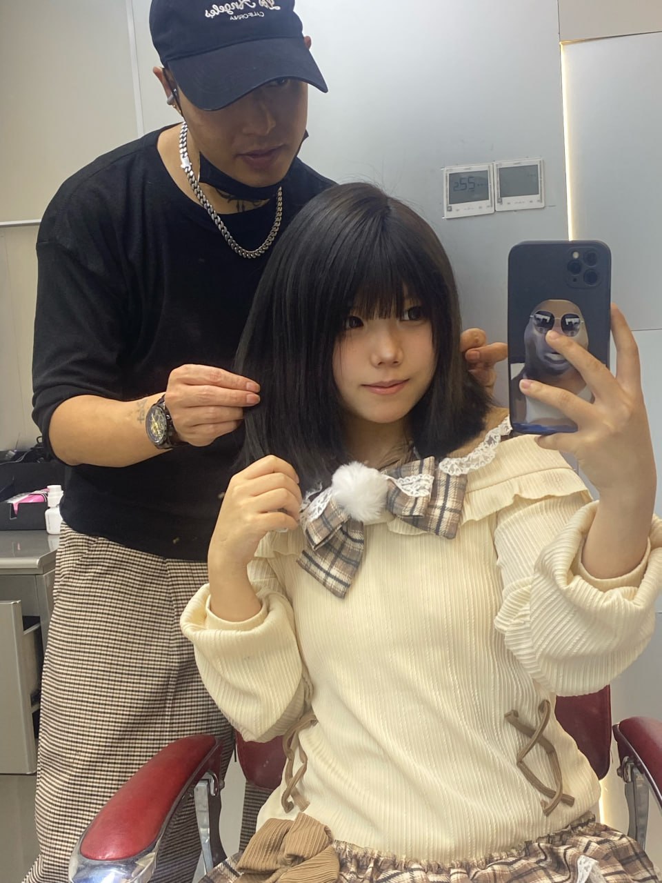 浙江 金华 19岁 154cm 100 B杯 工作 性格很好听话 干过语音厅声音好听 玩cos 抽烟纹身:有纹身 SM:否 无套:否 口交:可 过夜:可 同居:否 可飞:可 价格:3 特点:性格很好听话 干过语音厅声音好听 玩cos