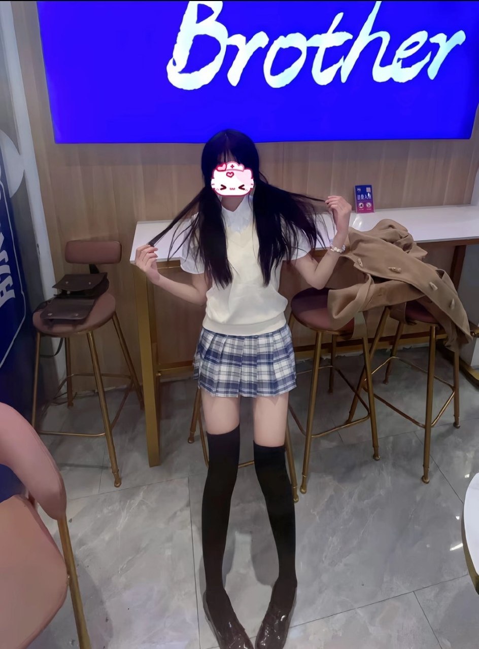 福建 晋江 18岁 171cm 53 B杯 学生 腿长 嘴甜 听话 长得乖 SM接受度高 身材好 抽烟纹身:不抽烟无纹身 SM:是 无套:可 口交:可 过夜:可 同居:可 可飞:能 其他省份 价格:5 特点:腿长 嘴甜 听话 长得乖 SM接受度高 身材好