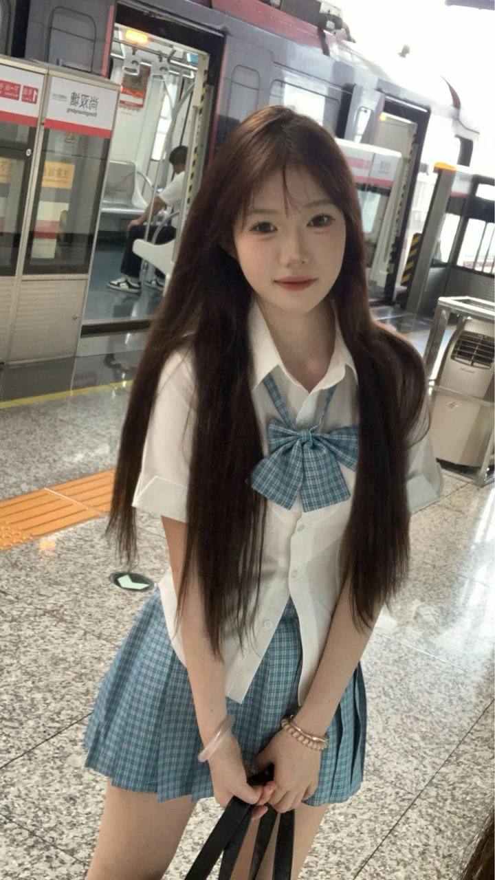 浙江 湖州 18岁 160cm 89 B杯 学生 可爱活波。有情商 听话 娇羞 SM:否 无套:可 口交:否 过夜:可 同居:看情况 可飞:可 价格:15 特点:可爱活波。有情商 听话 娇羞