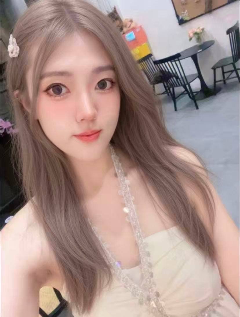 广东 深圳 25岁 165cm 94 B杯 工作 长相甜美气质佳,能提供情绪价值,第一次接触,圈子干净 抽烟纹身:无 SM:否 无套:可 口交:可 过夜:可 同居:否 可飞:可 价格:15 特点:长相甜美气质佳,能提供情绪价值,第一次接触,圈子干净