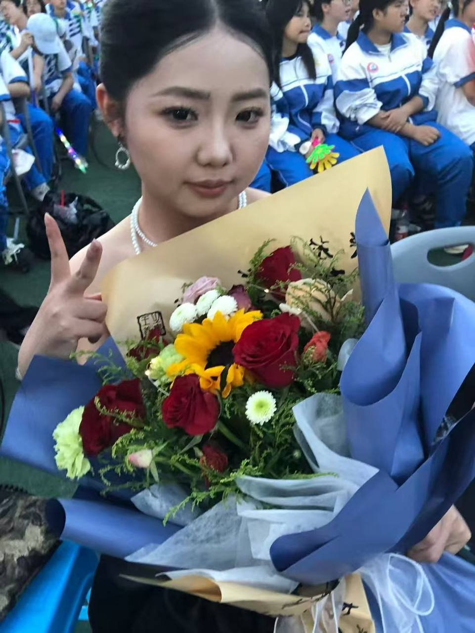 福建 泉州 19岁 155cm 104 B杯 无职业 暂时没有 抽烟纹身:无 SM:可 无套:可 口交:可 过夜:可 同居:可 可飞:能 价格:5 特点:暂时没有