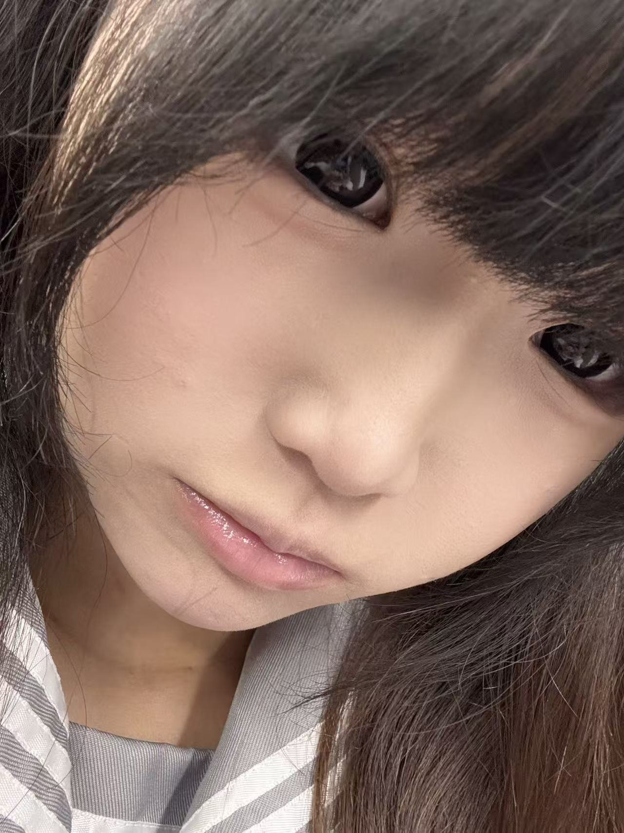 浙江 杭州 18岁 165cm 95 B杯 无业 处女处女处女 嫩妹 皮肤白 身材比例好 懂事 有喜欢的老板可以来拿一血 抽烟纹身:无 SM:否 无套:否 口交:否 过夜:否 同居:否 可飞:可 周边近的 价格:6 特点:处女处女处女 嫩妹 皮肤白 身材比例好 懂事 有喜欢的老板可以来拿一血