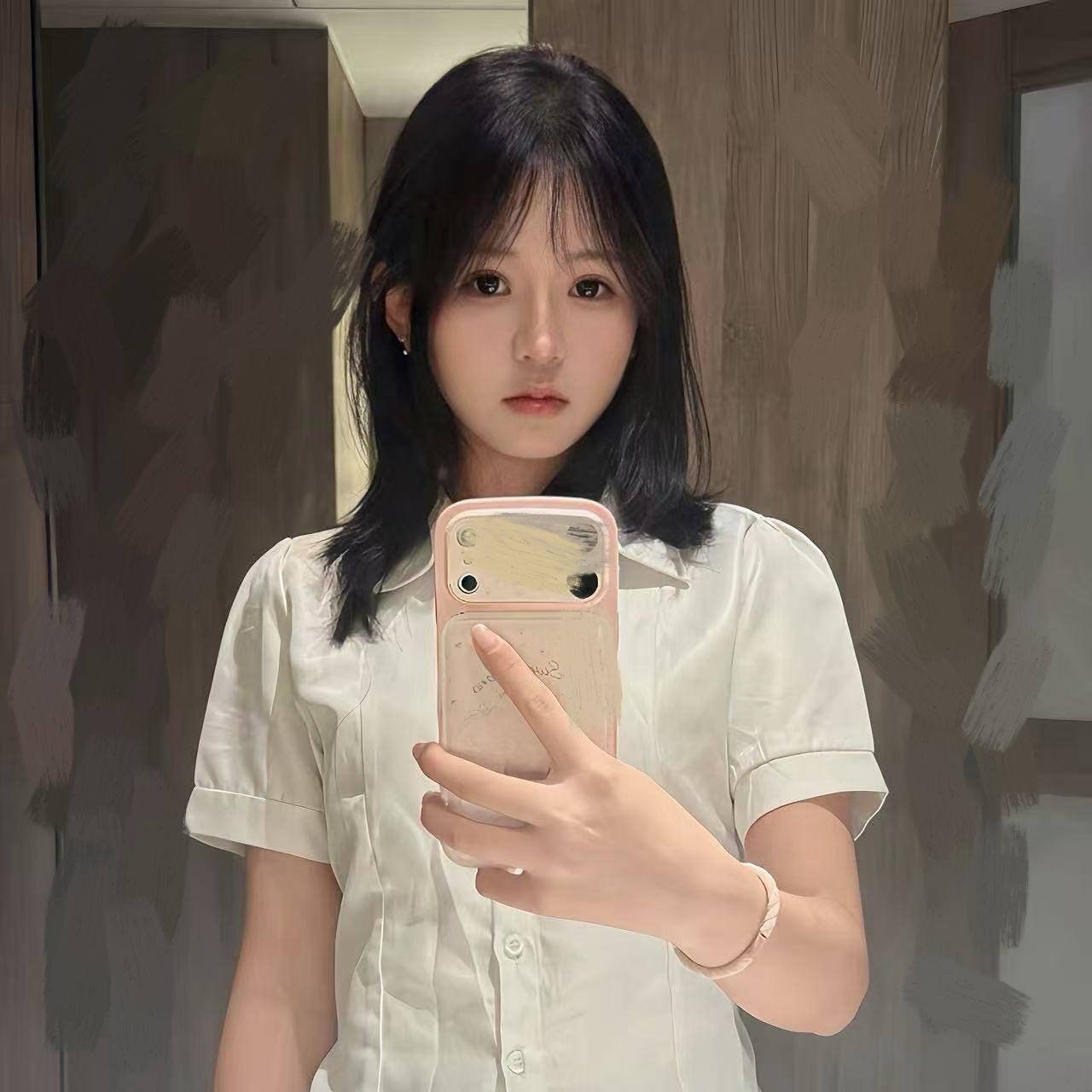 广东 深圳 18岁 165cm 96 B杯 学生 本人比照片好看 善解人意 身材比例好 声音好听 性格活泼 配合度很高 听话 开朗 提供情绪价值 床上不鱼 会叫床 抽烟纹身:无 SM:轻微 无套:可 口交:否 过夜:可 同居:否 可飞:可 价格:4.5 特点:本人比照片好看 善解人意 身材比例好 声音好听 性格活泼 配合度很高 听话 开朗 提供情绪价值 床上不鱼 会叫床