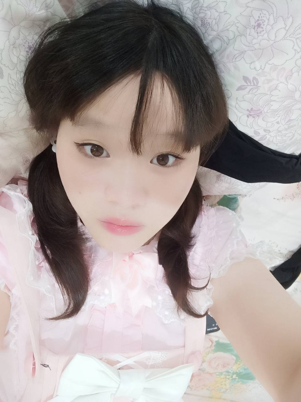 浙江 温州 24岁 164cm 140 D杯 听话 会配合 SM:是 无套:可 口交:可 过夜:可 同居:可 可飞:可 异地伴游 其他省份城市 价格:4 特点:听话 会配合