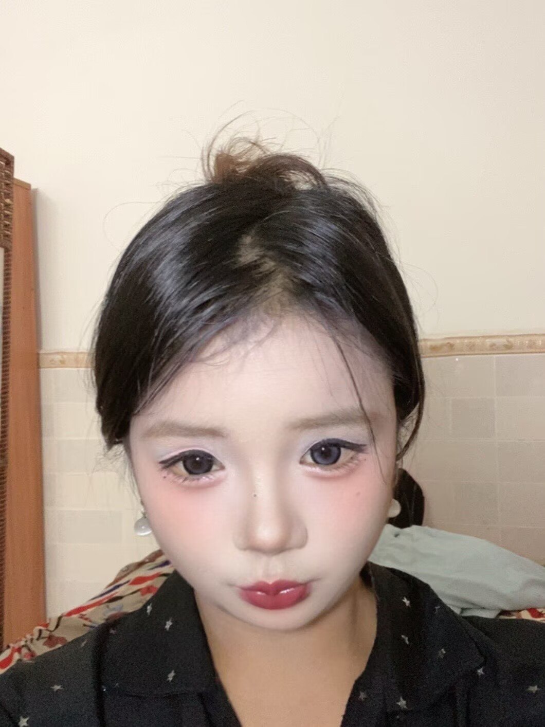 广东 惠州 17岁 158cm 94 B杯 学生 可爱 处女白纸一张 抽烟纹身:无 SM:否 无套:否 口交:否 过夜:看情况 同居:否 可飞:否 价格:8 特点:可爱 处女白纸一张
