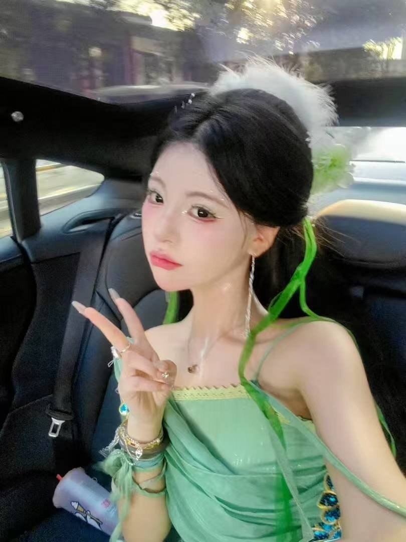 河南 郑州 23岁 170cm 114 B杯 创业跨境 腿长,乖巧,气质绝佳,身材好,温柔 抽烟纹身:无 SM:微可 无套:可 口交:可 过夜:可 同居:可 可飞:可 周边城市 外省 有护照港澳通行证 价格:15 特点:腿长,乖巧,气质绝佳,身材好,温柔